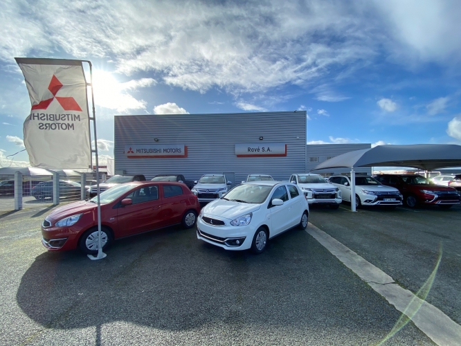 MITSUBISHI RAVE AUTOMOBILES